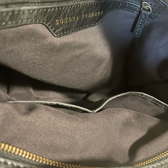 Sondra Roberts large Crossbody bag - Picture 8 of 11